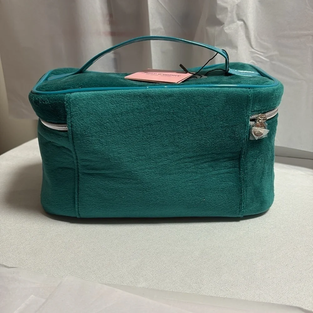 JUICY COUTURE Travel Cosmetic Bag, NWT. Beautiful Color.